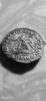 Denarius - Marcus Aurelius P M TR P XVIII IMP II COS III ARMEN; Armenia