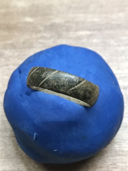 Bronzový prsten 2