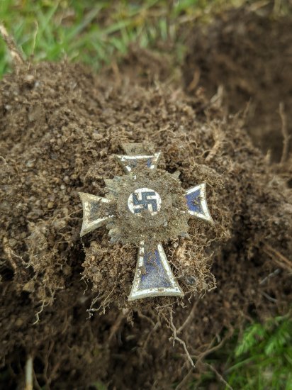 Mutterkreuz - bronzový