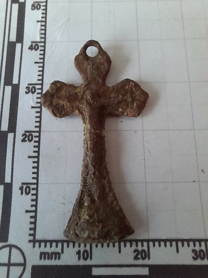 Artefakt církevní křížek