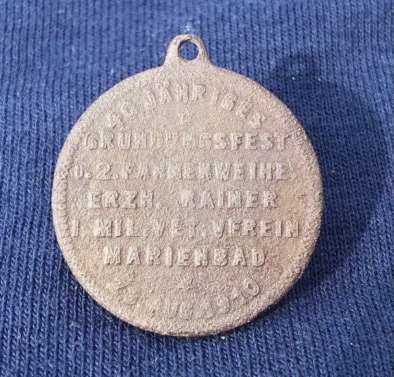 Medaile 40. výročí svěcení praporu veteránského spolku v Mar. Lázní