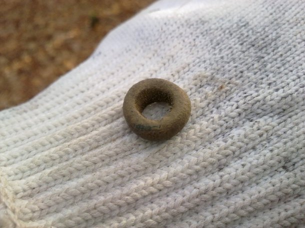 Bronzoví kroužek-část náhrdelníku