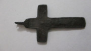 Křížek bronzový