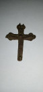 Latinský křížek s trojlistým ukončením břeven
