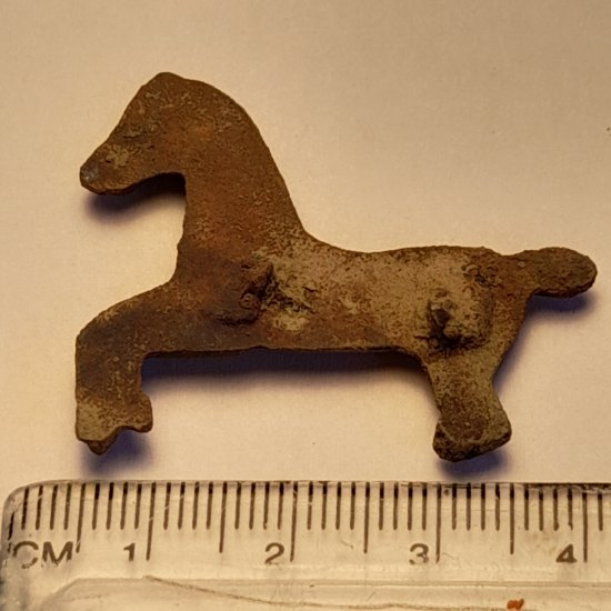Horse pin