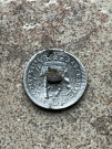 Knoflik z mince Marie Terezie
