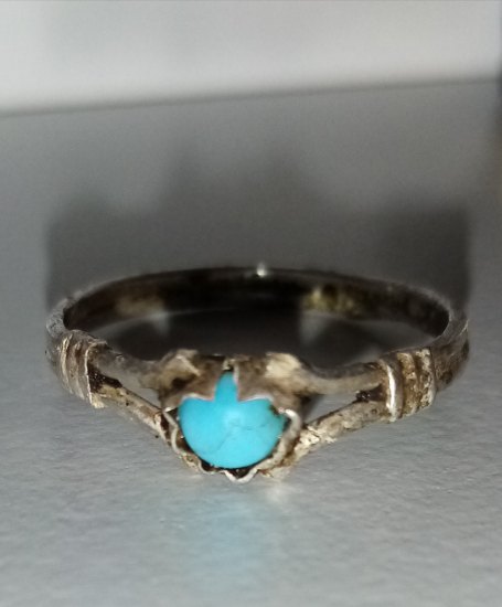 Stříbrný prsten (4)