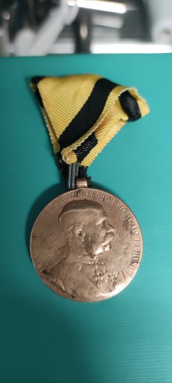 Medaile 3