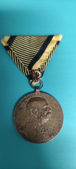 Medaile 4