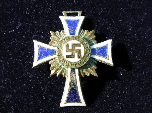 Mutterkreuz-Čestný kříž německé matky