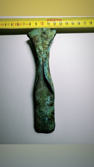 Sekera z doby bronzovej