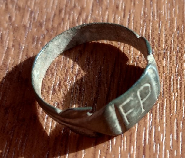 Lesní prsten s monogramem