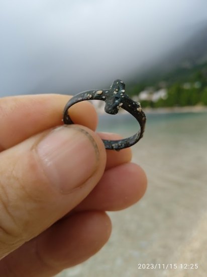 Prsten z pláže