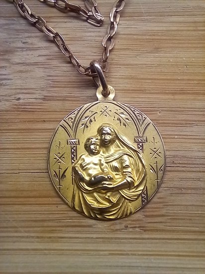 Panna Maria ve zlatě