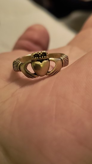 Prsten asi zlato
