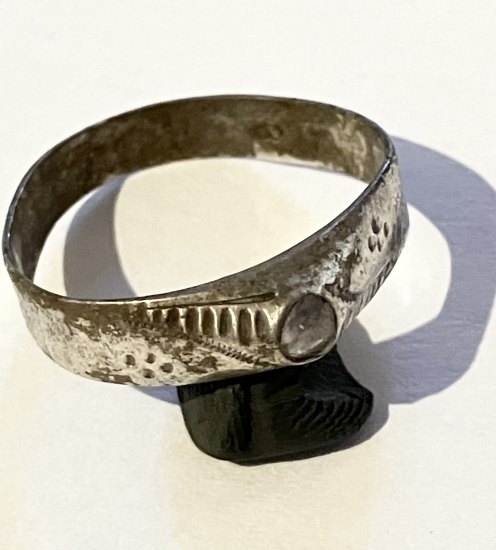 Stříbrný prsten (7)