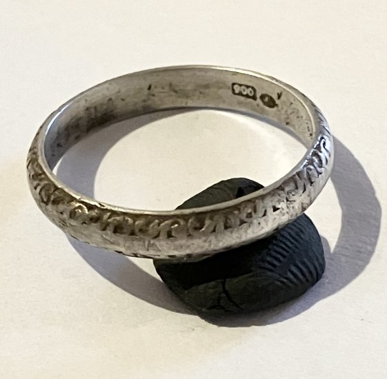 Stříbrný prsten (8)