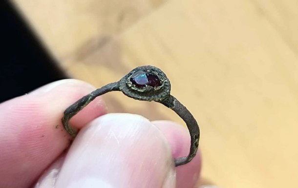 Prsten, jaké asi století?