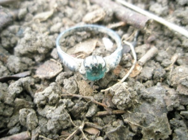 Můj první stříbrný prsten:-)