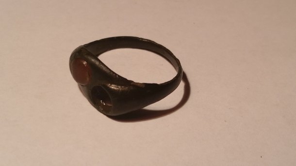 Prsten s kamínkem