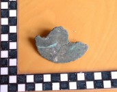Fragment bronzové pukličky