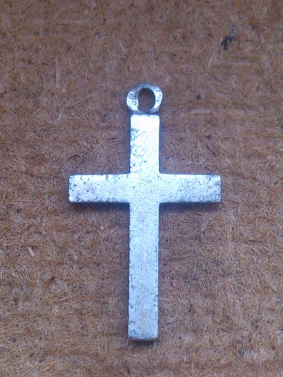Stříbrný křížek