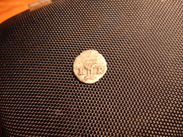 Stříbrná jednostranná mince. prosim o určení.