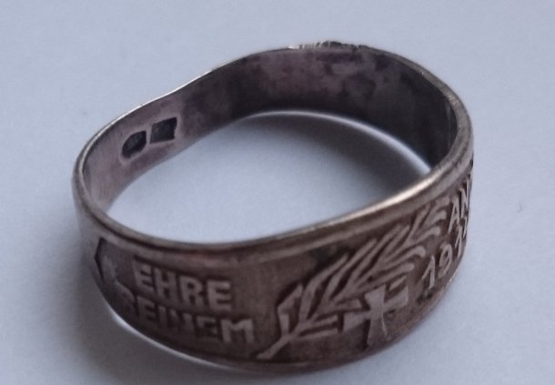 RU stříbrný prsten