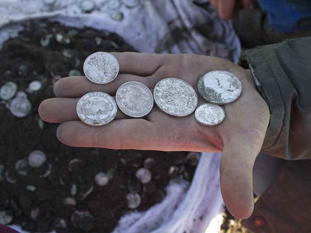 Tříkrálový poklad stříbrných mincí