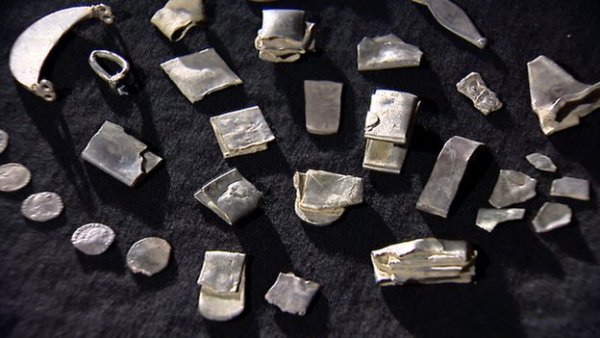 Detektorem kovu našel římský poklad, rok se o něm mlčelo