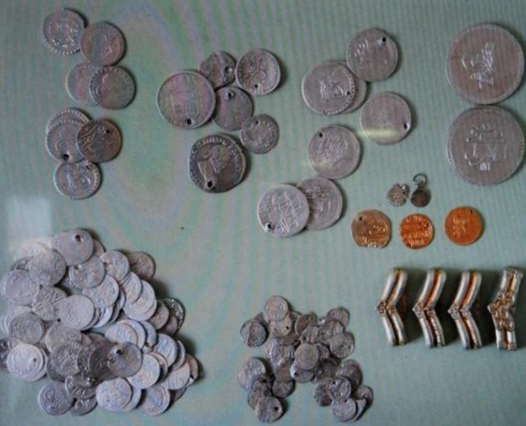 V Bulharsku byl nalezen poklad mincí a šperků z 18. století