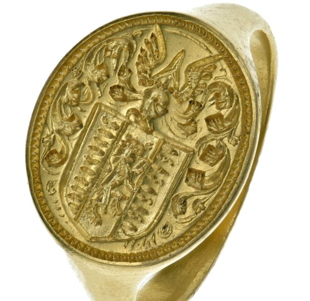 Zlatý prsten ze 17. století půjde do aukce