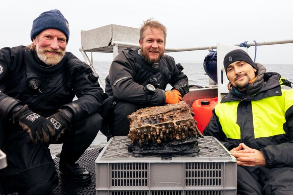Divers found the Enigma in a fishing net