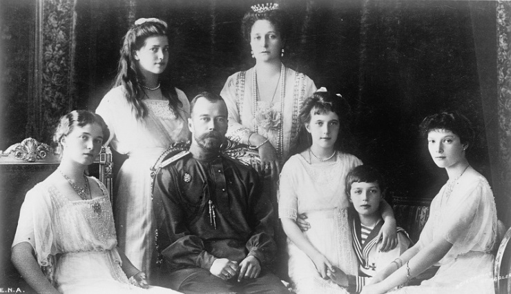 17.7.1918 Bolschewiken richten Zar Nikolaus II. und seine Familie hin