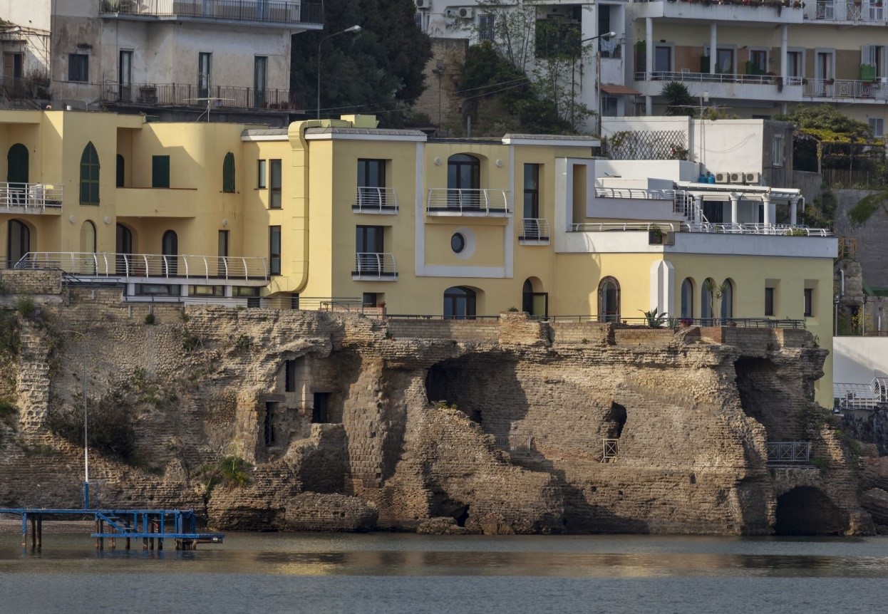 Der böse Zwilling von Pompeji: Eine überflutete Stadt des Lasters auf dem Grund des Golfs von Neapel