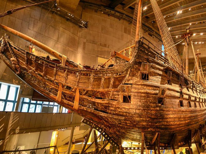 24.4. 1961 Z moře vyzvedli válečnou loď Vasa