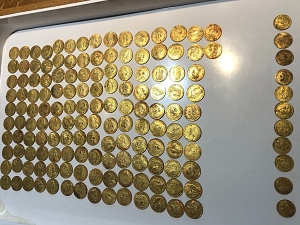 Ve zdech středověkého panství se skrýval milionový poklad zlatých mincí