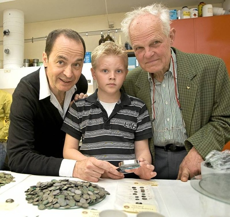 March 8, 2008 A nine-year-old boy found 7,000 coins