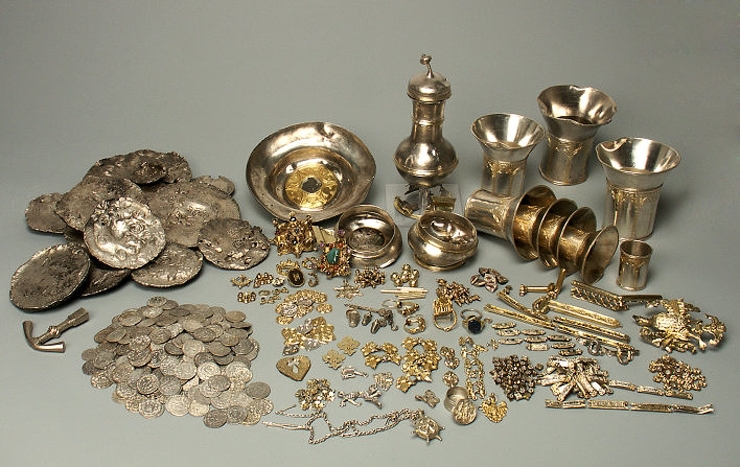 5. 4. 2009 Zlaté a stříbrné židovské šperky