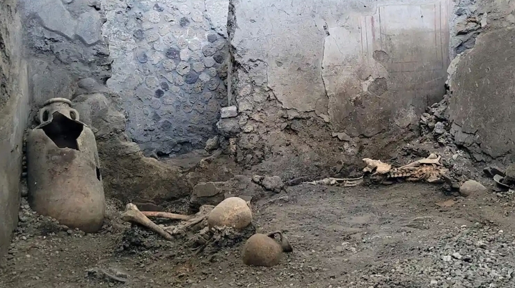 New skeletal remains found in Pompeii