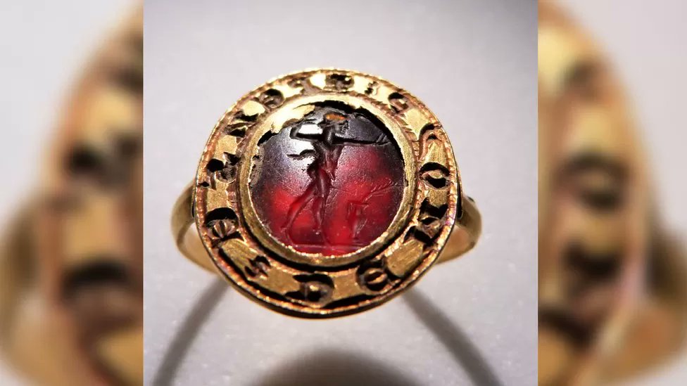 Detectorist finds rare medieval gold ring, it was bought for public