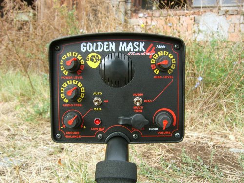 Detektor kovů Golden Mask 4