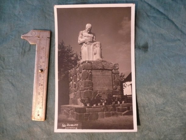 Pomník padlým WW1 v Babicích.