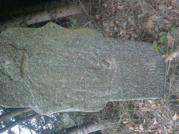 Smirčí kámen u obce Borotín, Táborsko