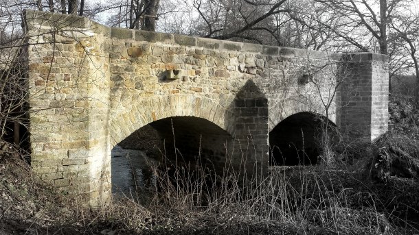 Kamenný mostek