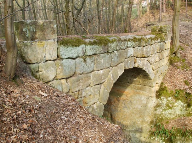 Kamenný most v Jestřebici